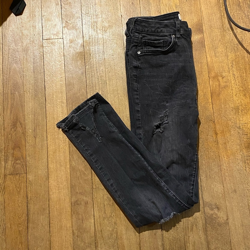 Forever 21 ripped black jeans